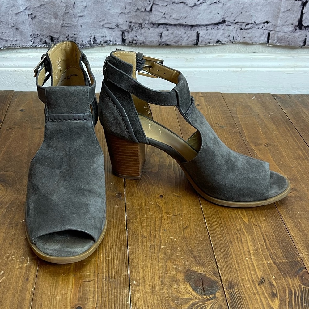Jack Rogers Cameron gray suede block heel sandals size 7
